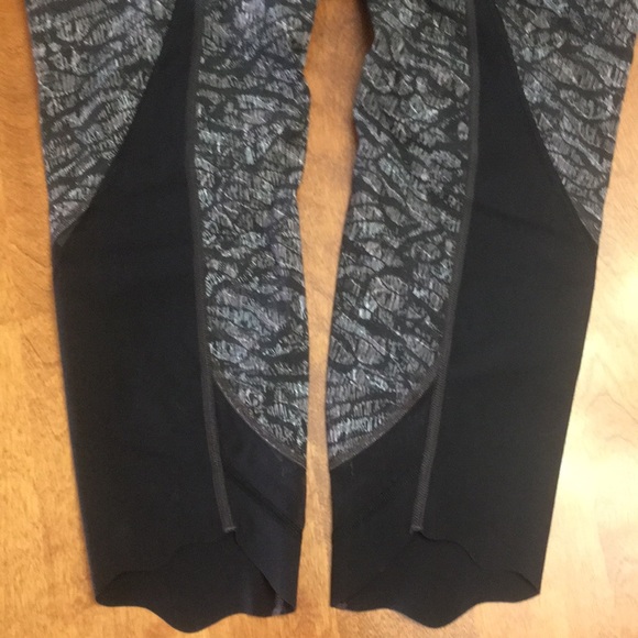 Lululemon winder under crops 23” scallop. - Picture 3 of 6